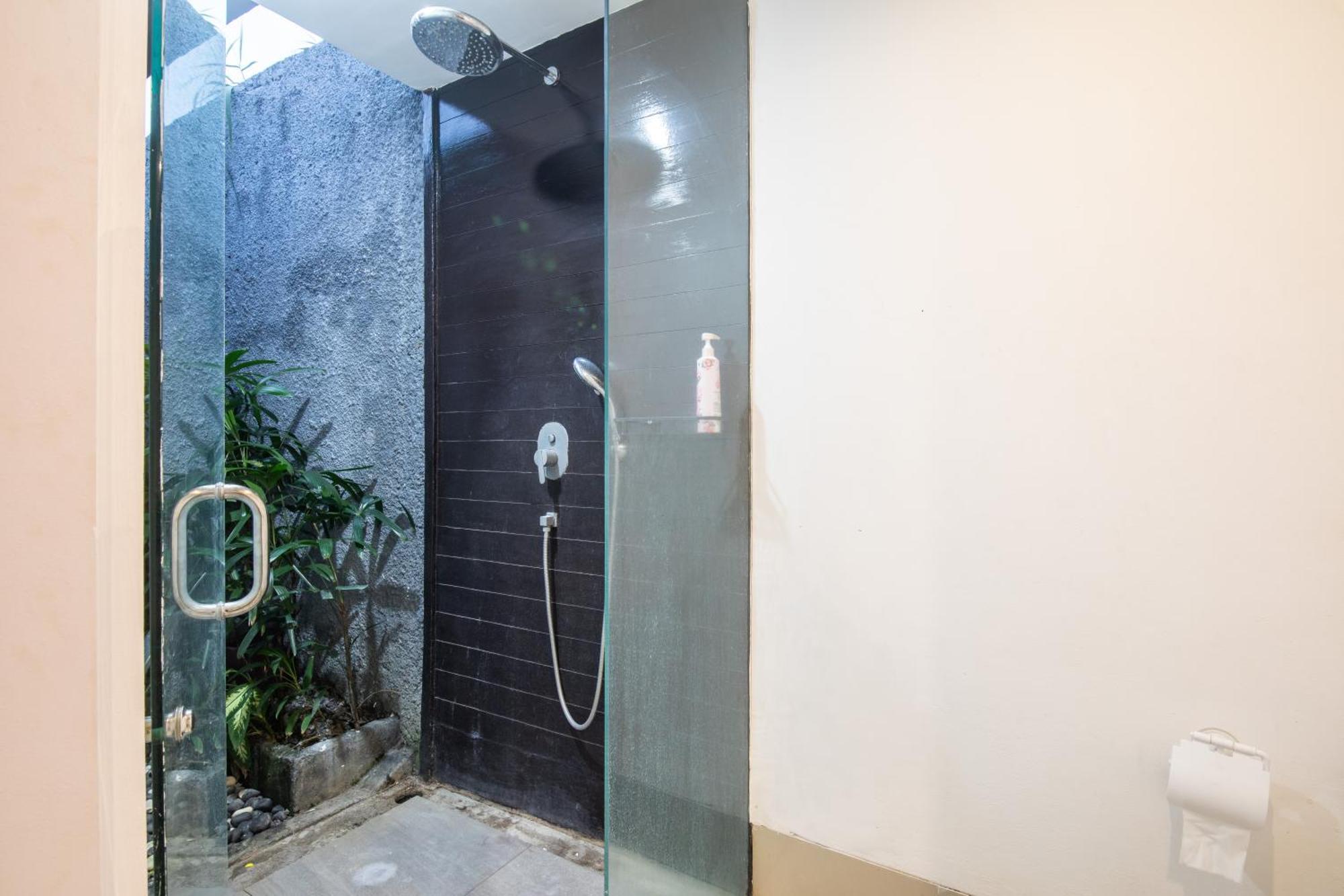1-br Private Pool Wander Kunti Utara St *