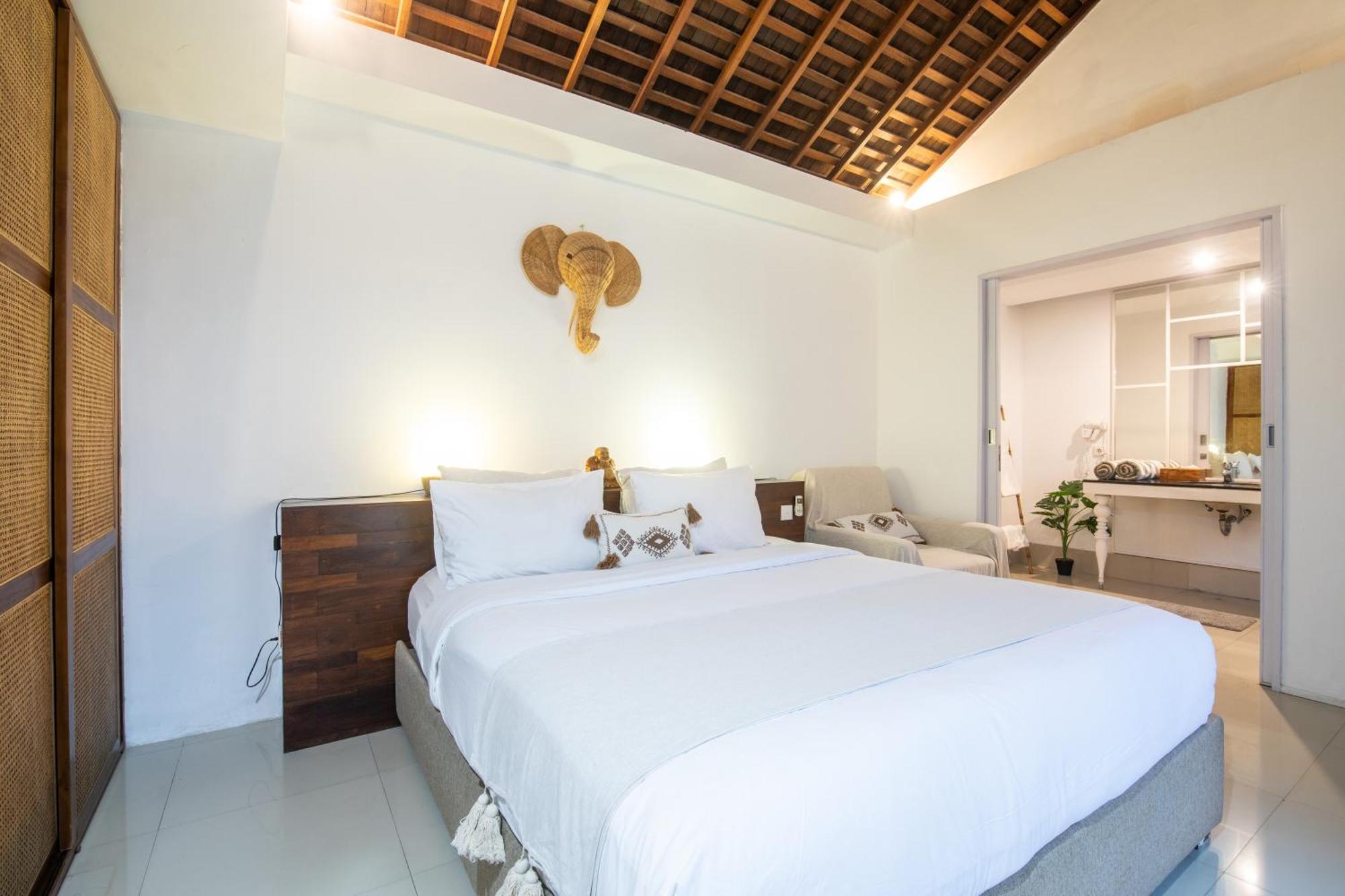 1-br Private Pool Wander Kunti Utara St