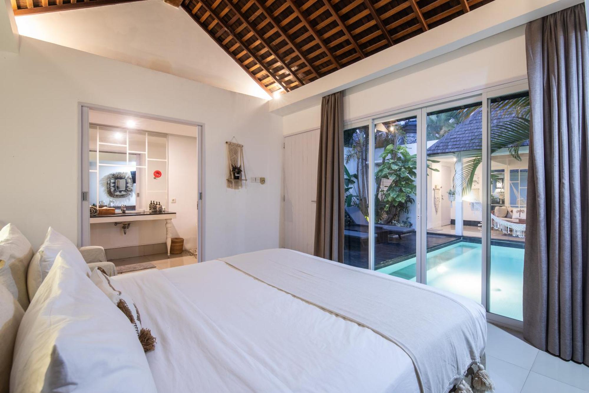 1-br Private Pool Wander Kunti Utara St
